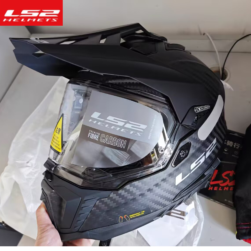 Casco Integrale LS2 MX701 in F - Carbon Fiber Lightweight Motorcycle Helmet recensione e prezzo